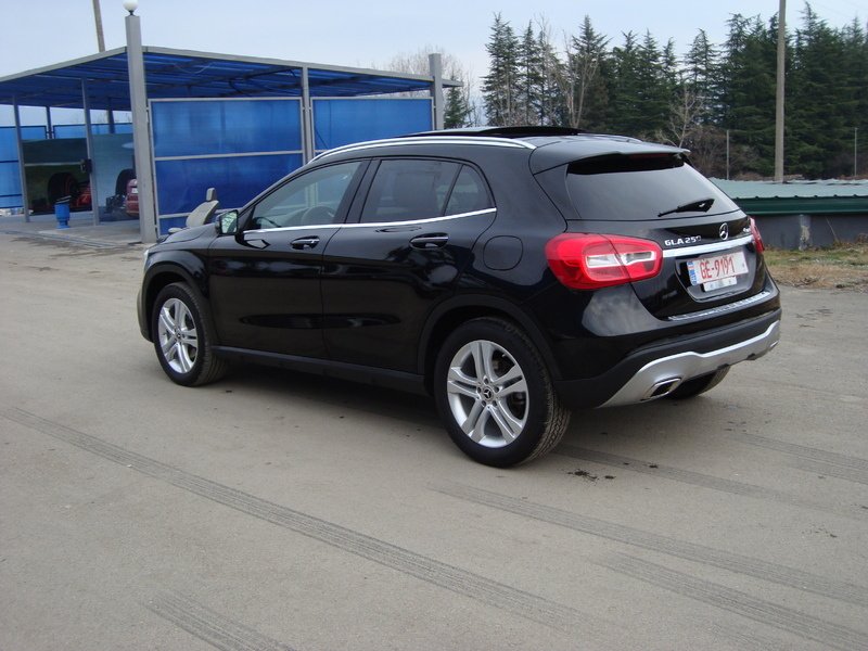 ფოტო 9 Mercedes-Benz GLA-Class 2019