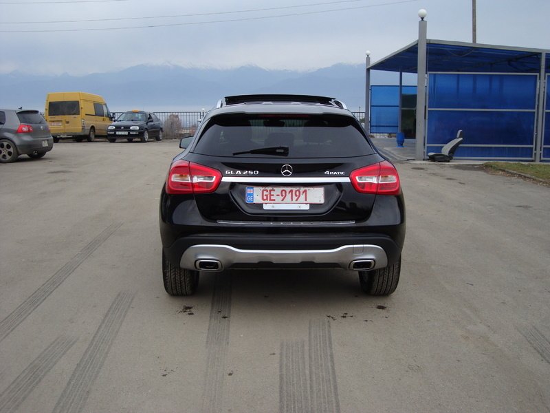 ფოტო 10 Mercedes-Benz GLA-Class 2019