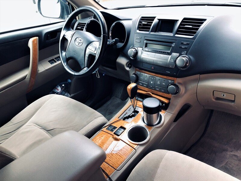 ფოტო 10 TOYOTA Highlander 2008