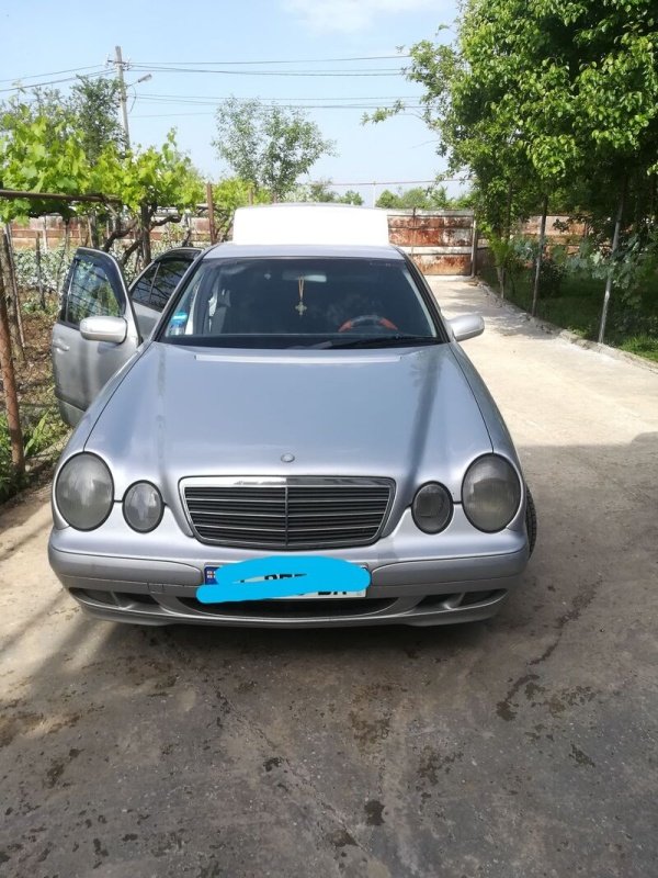 ფოტო 1 Mercedes-Benz E-Class 2000