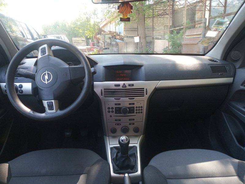 ფოტო 7 OPEL Astra 2007