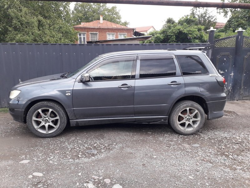 ფოტო 2 MITSUBISHI Airtrek 2001