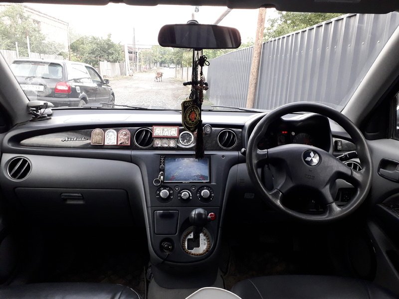 ფოტო 6 MITSUBISHI Airtrek 2001