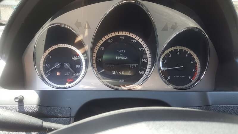 ფოტო 2 Mercedes-Benz C-Class 2011