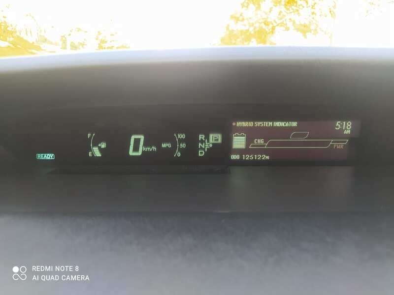 ფოტო 10 TOYOTA Prius 2011