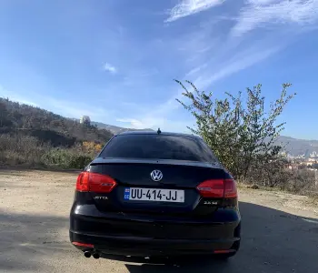 ფოტო 1 VOLKSWAGEN Jetta 2011 thumb