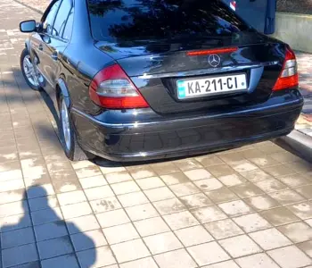 ფოტო 1 Mercedes-Benz E-Class 2006 thumb