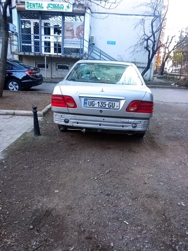 ფოტო 2 Mercedes-Benz 210 1997