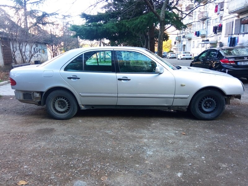 ფოტო 3 Mercedes-Benz 210 1997