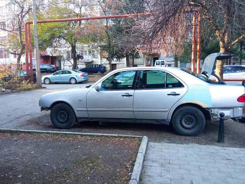 ფოტო 4 Mercedes-Benz 210 1997