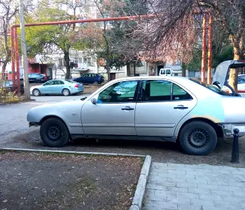 ფოტო 4 Mercedes-Benz 210 1997 thumb