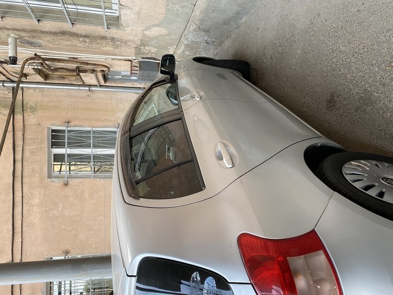 ფოტო 2 TOYOTA Vitz 2006