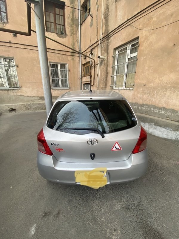 ფოტო 4 TOYOTA Vitz 2006