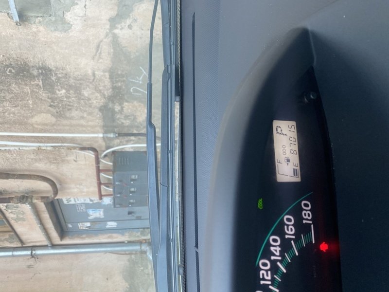ფოტო 5 TOYOTA Vitz 2006