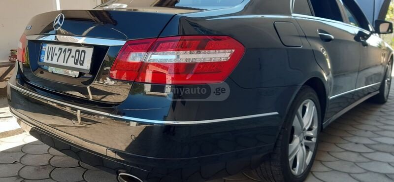 ფოტო 2 Mercedes-Benz E-Class 2010