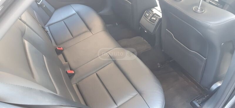ფოტო 4 Mercedes-Benz E-Class 2010