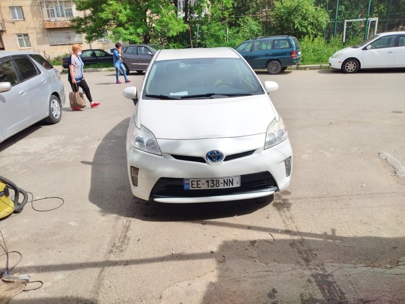 ფოტო 2 TOYOTA Prius 2012