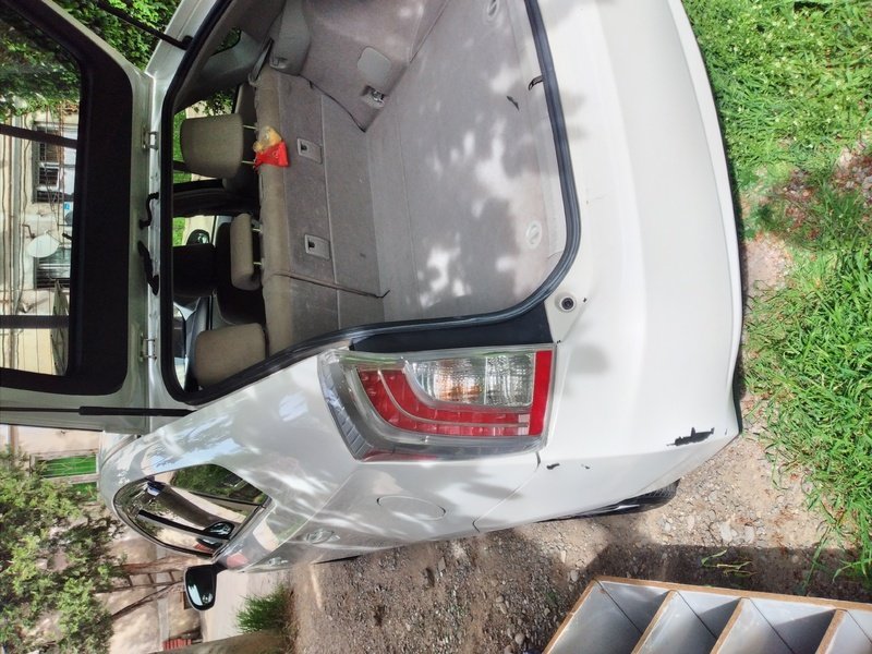 ფოტო 8 TOYOTA Prius 2012