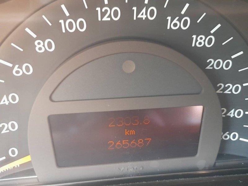 ფოტო 6 Mercedes-Benz C-Class 2003