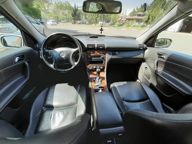 ფოტო 9 Mercedes-Benz C-Class 2003