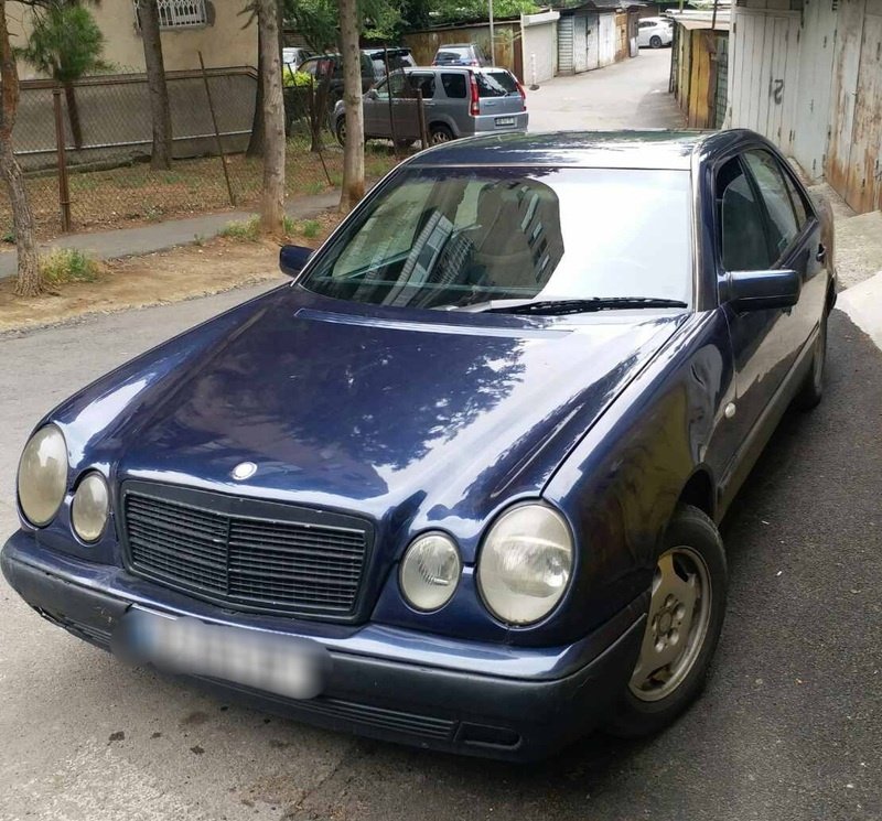 ფოტო 2 Mercedes-Benz 210 1996