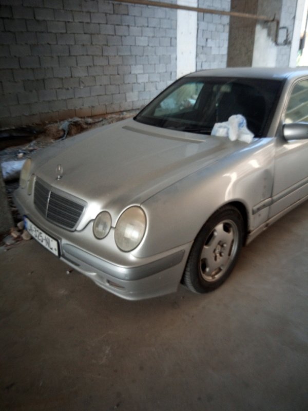 ფოტო 1 Mercedes-Benz E-Class 2001
