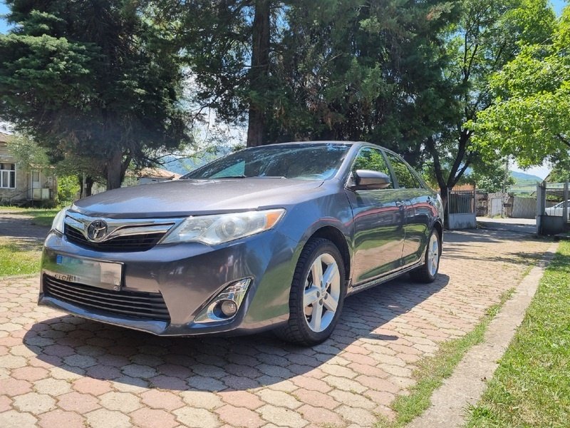 ფოტო 3 TOYOTA Camry 2012