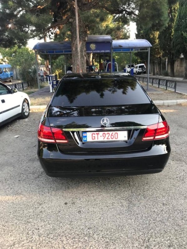 ფოტო 9 Mercedes-Benz E-Class 2015