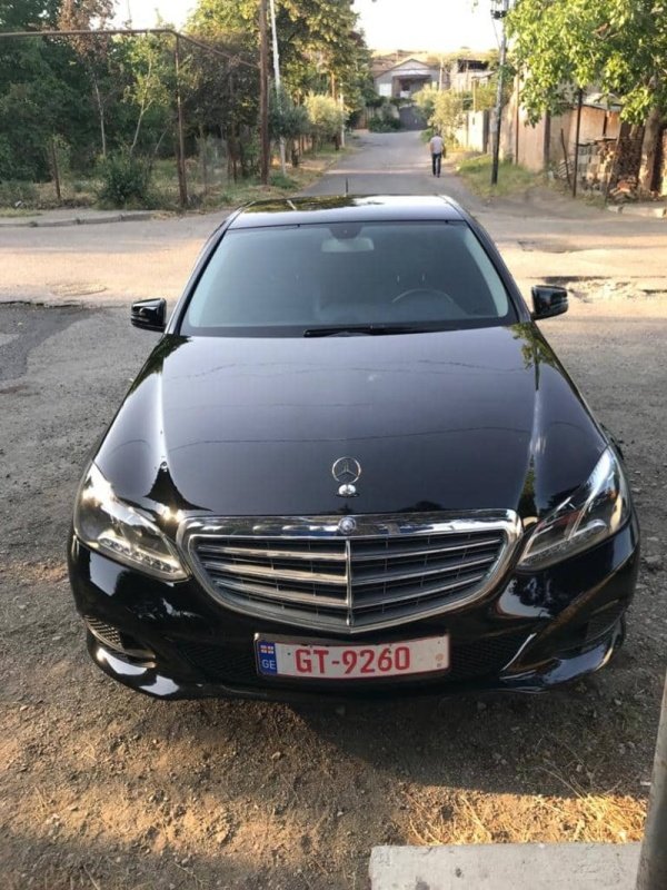 ფოტო 10 Mercedes-Benz E-Class 2015