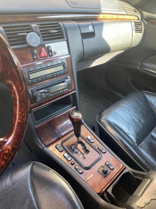 ფოტო 3 Mercedes-Benz E-Class 2000