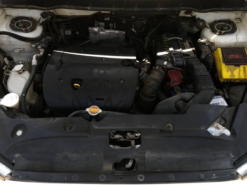 ფოტო 3 MITSUBISHI Outlander 2011