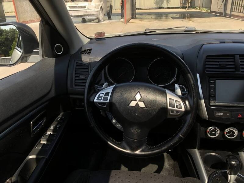 ფოტო 5 MITSUBISHI Outlander 2011