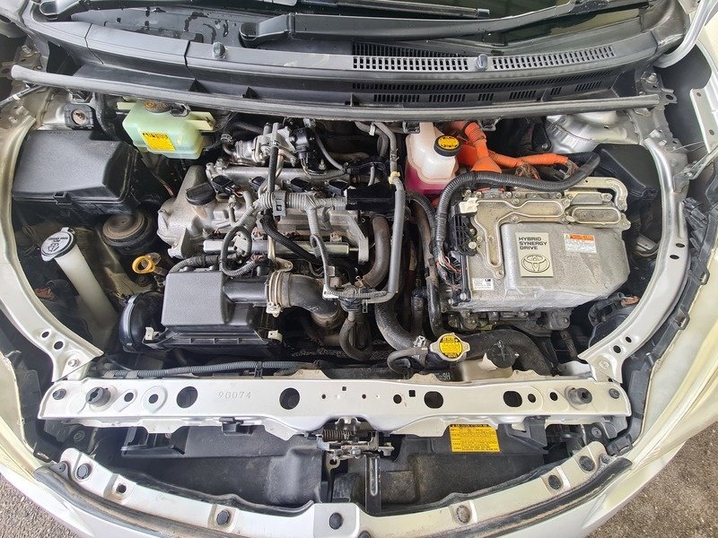 ფოტო 5 TOYOTA Aqua 2013