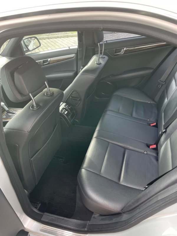 ფოტო 6 Mercedes-Benz C-Class 2008