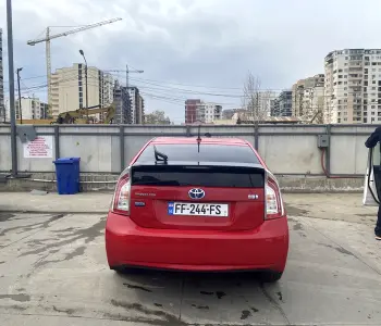 ფოტო 1 TOYOTA Prius 2014 thumb