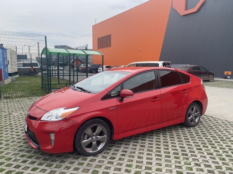 ფოტო 10 TOYOTA Prius 2014