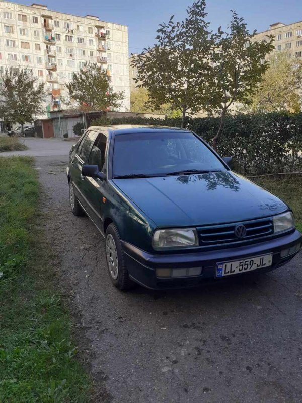 ფოტო 1 VOLKSWAGEN Vento 1997