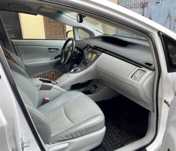 ფოტო 2 TOYOTA Prius 2013 thumb