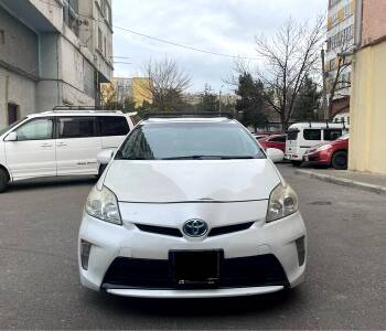 ფოტო 4 TOYOTA Prius 2013 thumb
