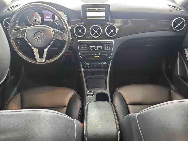 ფოტო 5 Mercedes-Benz GLA-Class 2015