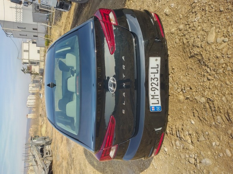 ფოტო 7 HYUNDAI Elantra 2020