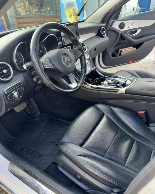ფოტო 3 Mercedes-Benz C-Class 2015