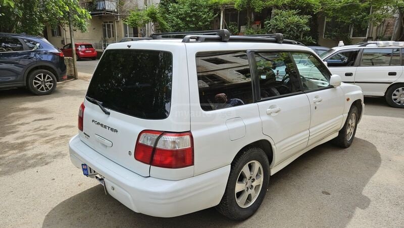 ფოტო 3 SUBARU Forester 2001