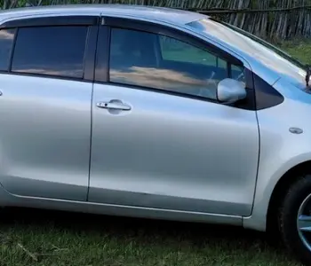 ფოტო 1 TOYOTA Vitz 2006 thumb