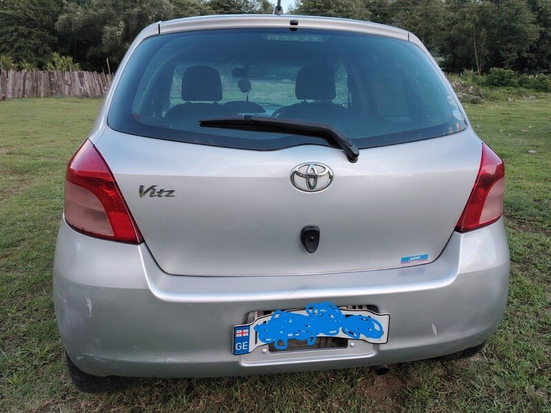 ფოტო 4 TOYOTA Vitz 2006