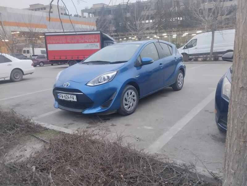 ფოტო 3 TOYOTA Aqua 2018