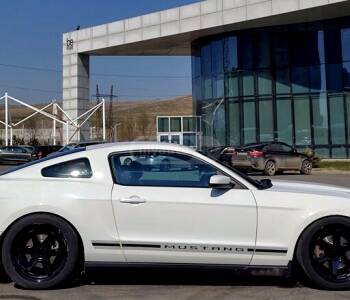ფოტო 2 FORD Mustang 2012 thumb