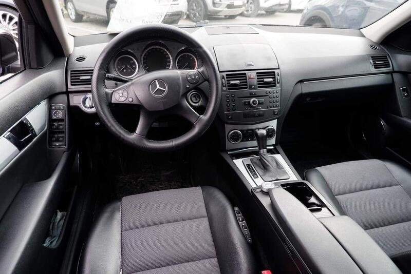 ფოტო 5 Mercedes-Benz C-Class 2010