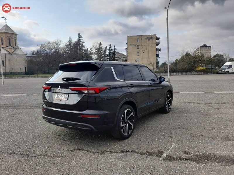 ფოტო 9 MITSUBISHI Outlander 2021