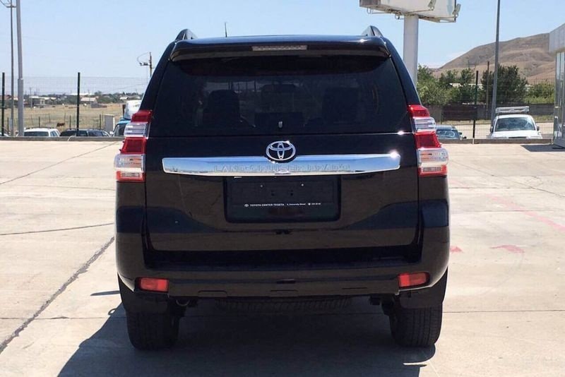 ფოტო 10 TOYOTA Land Cruiser 2011